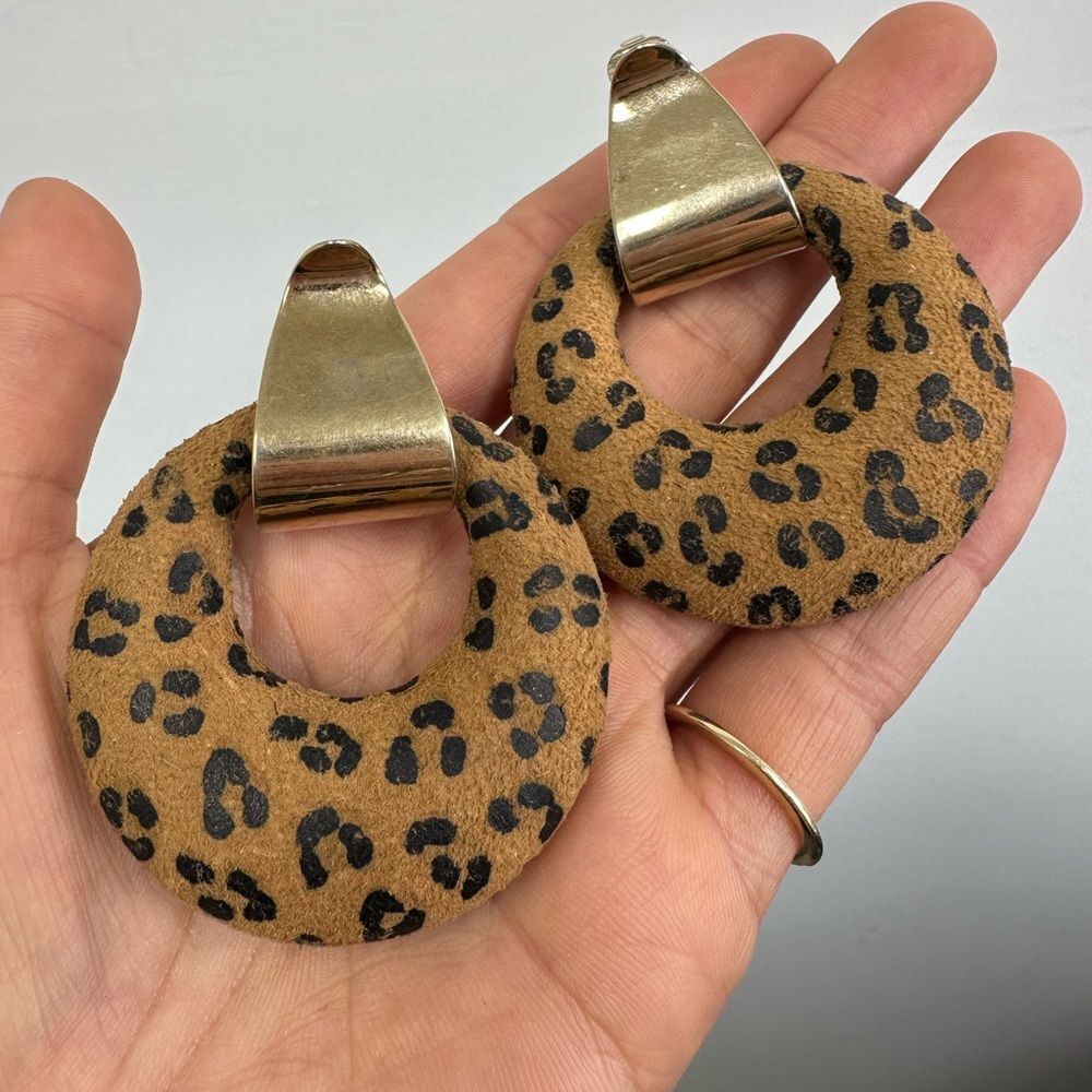 Vintage 80s Avon Leopard Print Faux Suede Clip On Earrings Gold Tone Convertible